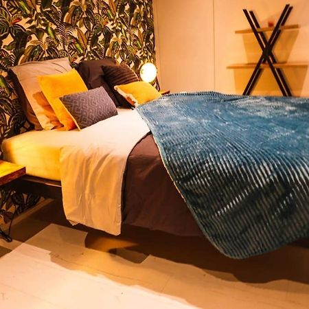 Amazon Corten Marche-en-Famenne Dış mekan fotoğraf