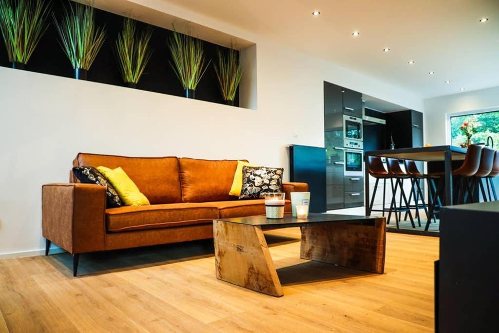 Amazon Corten Marche-en-Famenne Dış mekan fotoğraf